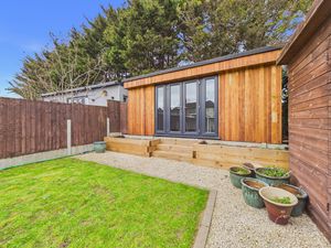 Photo 23- click for photo gallery